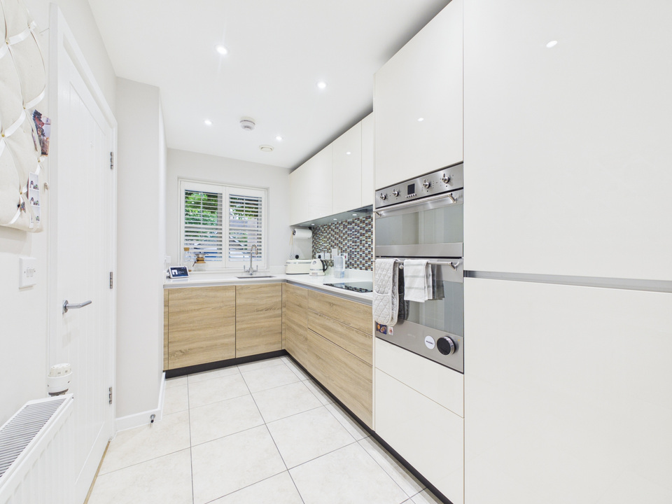 3 bed semi-detached house for sale in Palmer Avenue, Broadbridge Heath, Horsham, West Sussex  - Property Image 13