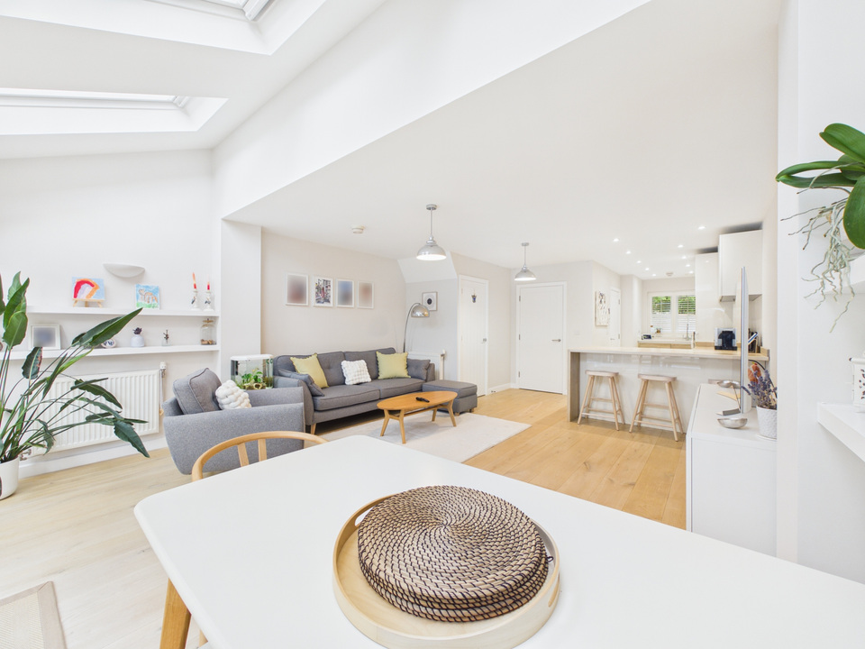 3 bed semi-detached house for sale in Palmer Avenue, Broadbridge Heath, Horsham, West Sussex  - Property Image 12