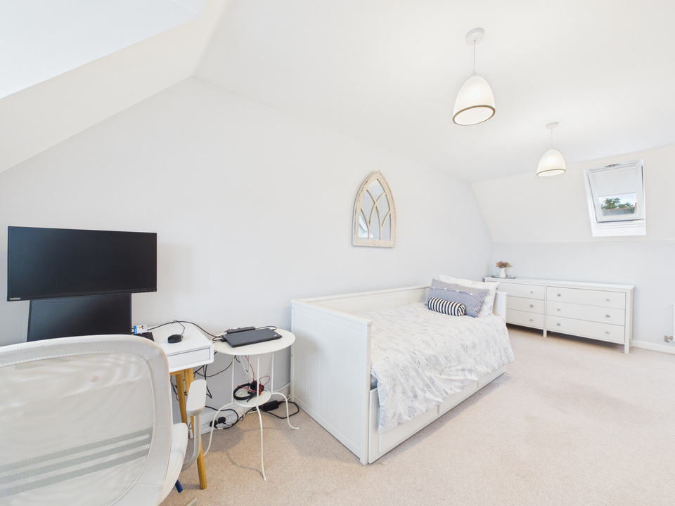 3 bed semi-detached house for sale in Palmer Avenue, Broadbridge Heath, Horsham, West Sussex  - Property Image 16