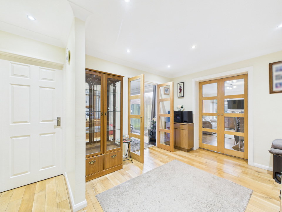 5 bed detached house for sale in Edinburgh Close, Southwater, Horsham, West Sussex  - Property Image 12