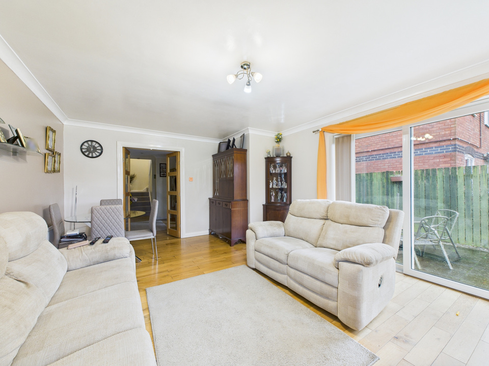 5 bed detached house for sale in Edinburgh Close, Southwater, Horsham, West Sussex  - Property Image 17