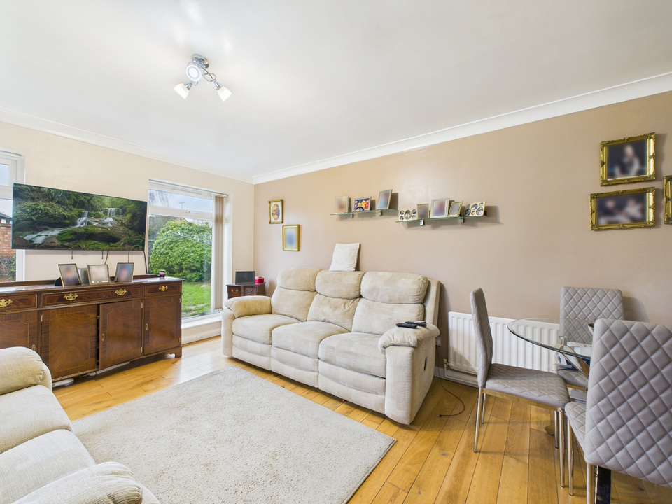 5 bed detached house for sale in Edinburgh Close, Southwater, Horsham, West Sussex  - Property Image 16