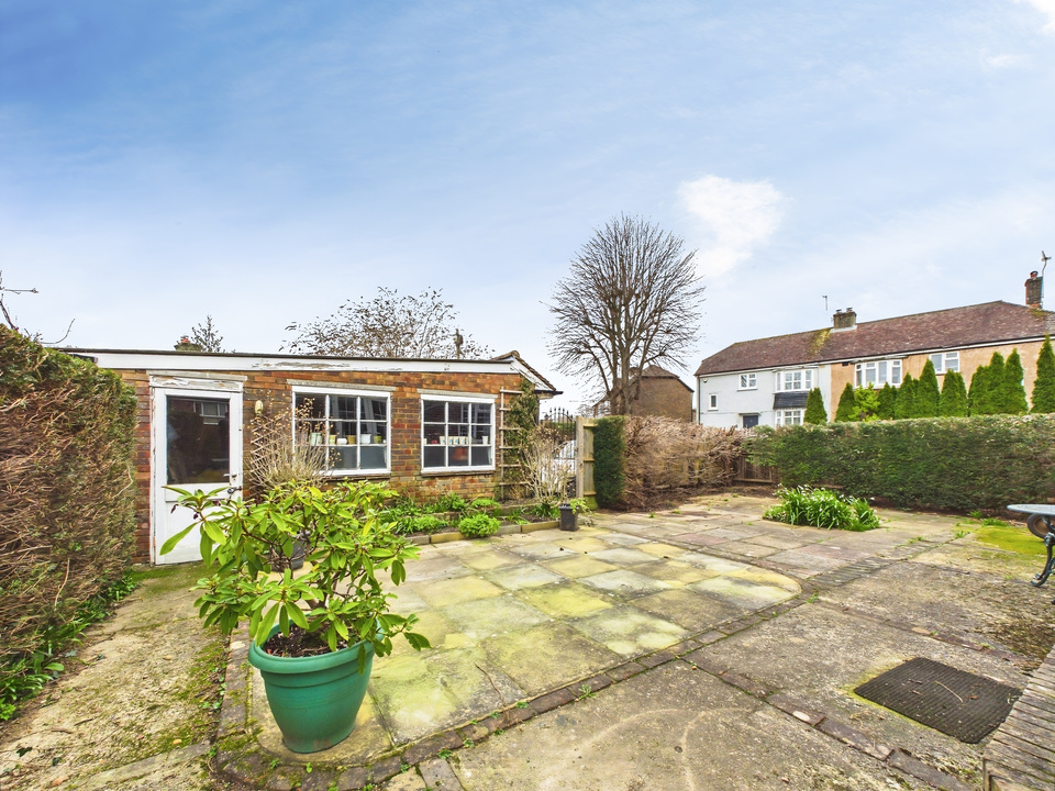 2 bed bungalow for sale in Crawley Road, Horsham, West Sussex - Property Image 16