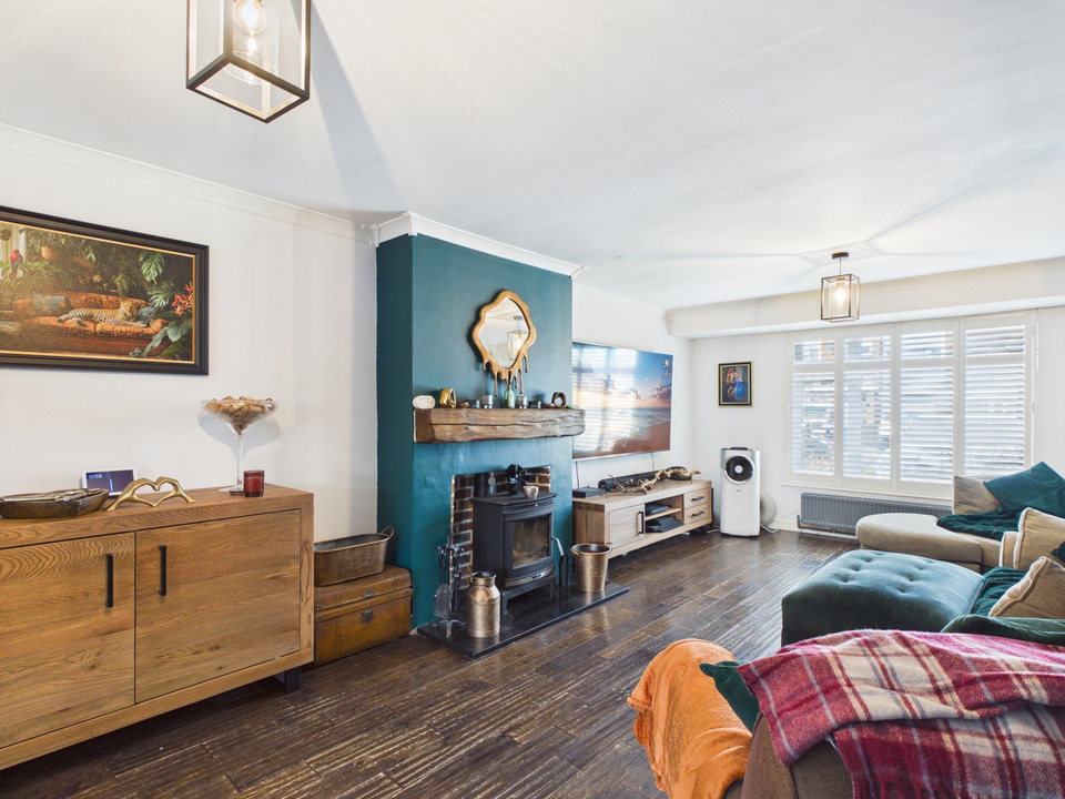 3 bed end of terrace house for sale in Ash Road, Southwater, Horsham, West Sussex  - Property Image 2