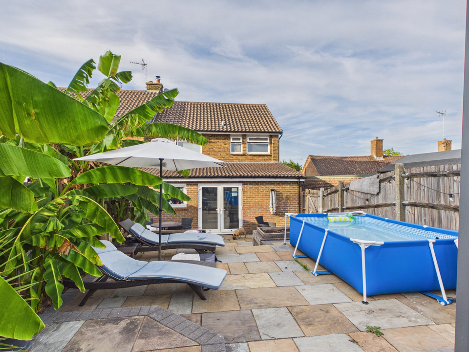 3 bed end of terrace house for sale in Ash Road, Southwater, Horsham, West Sussex  - Property Image 12