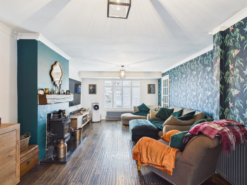 3 bed end of terrace house for sale in Ash Road, Southwater, Horsham, West Sussex  - Property Image 3