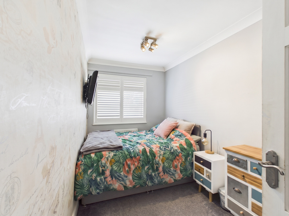 3 bed end of terrace house for sale in Ash Road, Southwater, Horsham, West Sussex  - Property Image 8