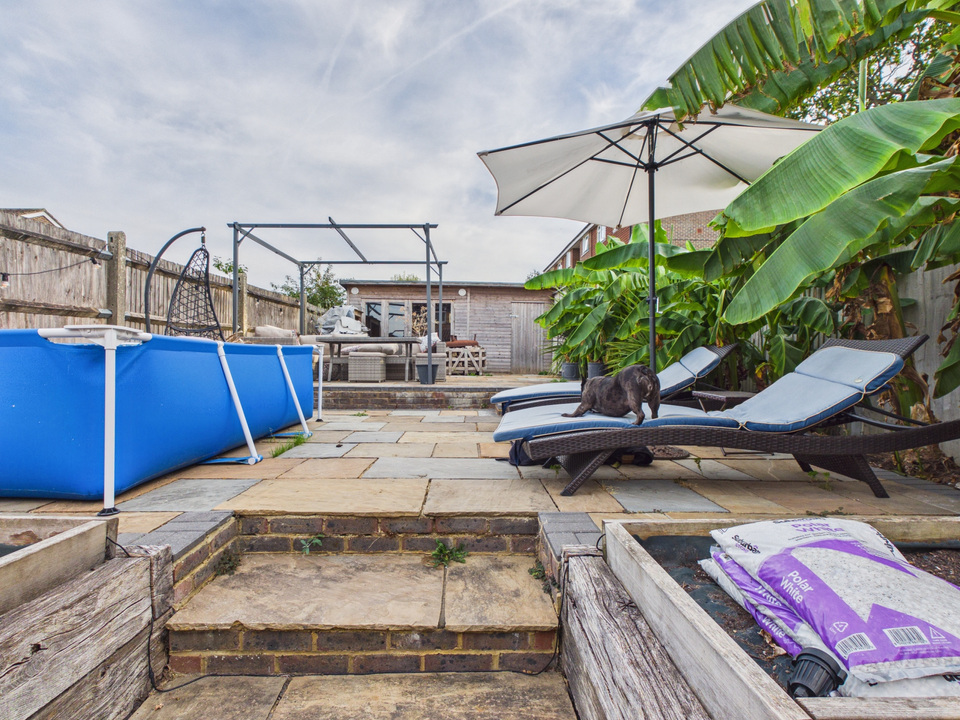 3 bed end of terrace house for sale in Ash Road, Southwater, Horsham, West Sussex  - Property Image 10