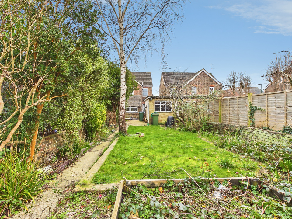 3 bed semi-detached house for sale in Crawley Road, Horsham, West Sussex - Property Image 10