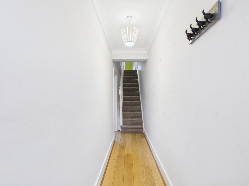 3 bed semi-detached house for sale in Crawley Road, Horsham, West Sussex - Property Image 11