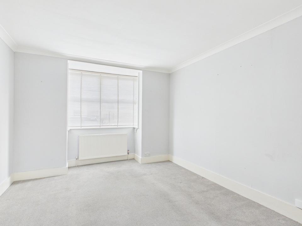 3 bed semi-detached house for sale in Crawley Road, Horsham, West Sussex - Property Image 12