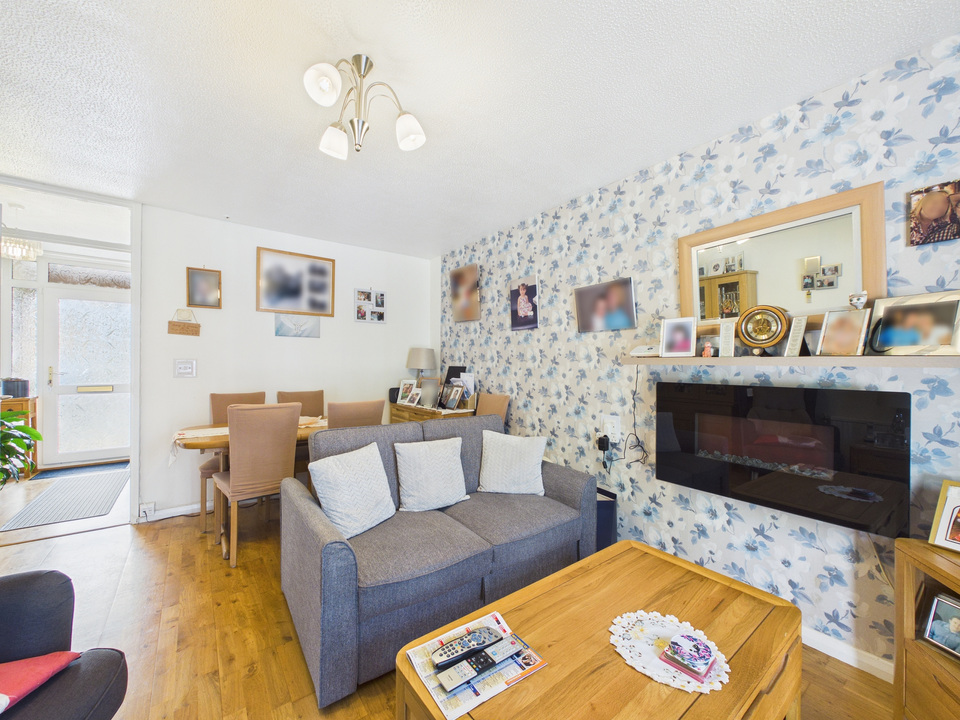 1 bed apartment for sale in Cook Road, Horsham, West Sussex  - Property Image 3