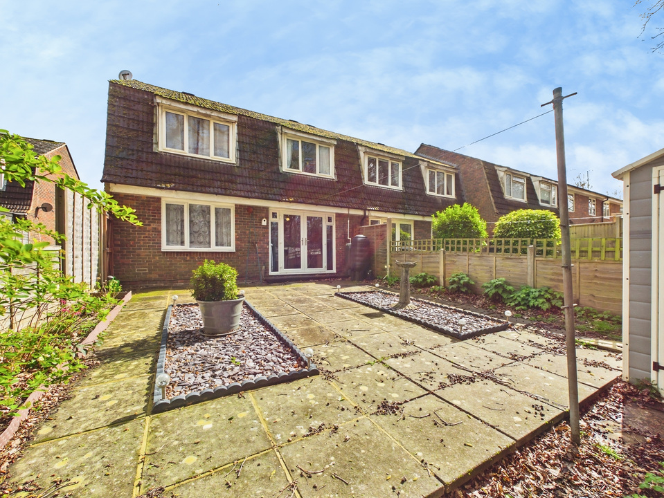 1 bed apartment for sale in Cook Road, Horsham, West Sussex  - Property Image 9