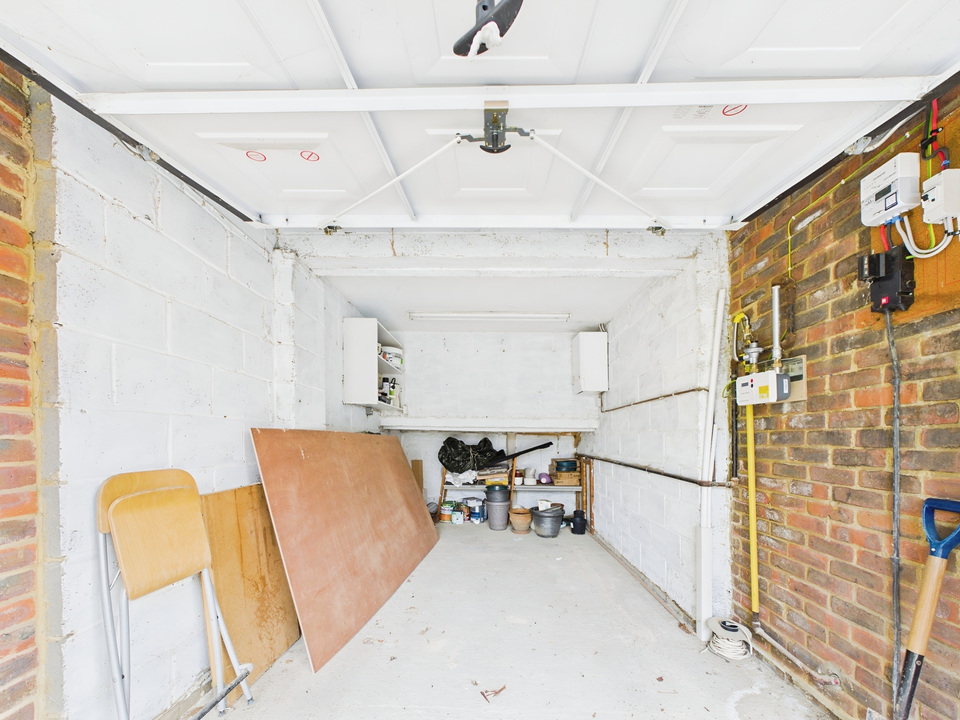 3 bed detached house for sale in Wakehurst Mews, Horsham - Property Image 18