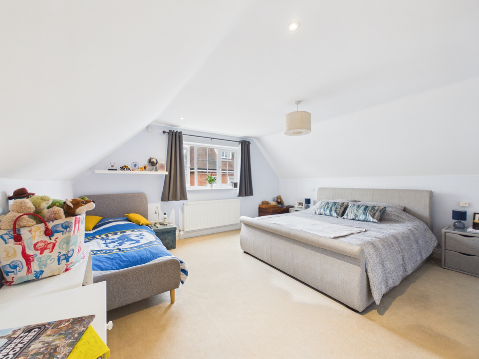 3 bed semi-detached house for sale in Little Cross, Church Street, Warnham, Horsham, West Sussex  - Property Image 13