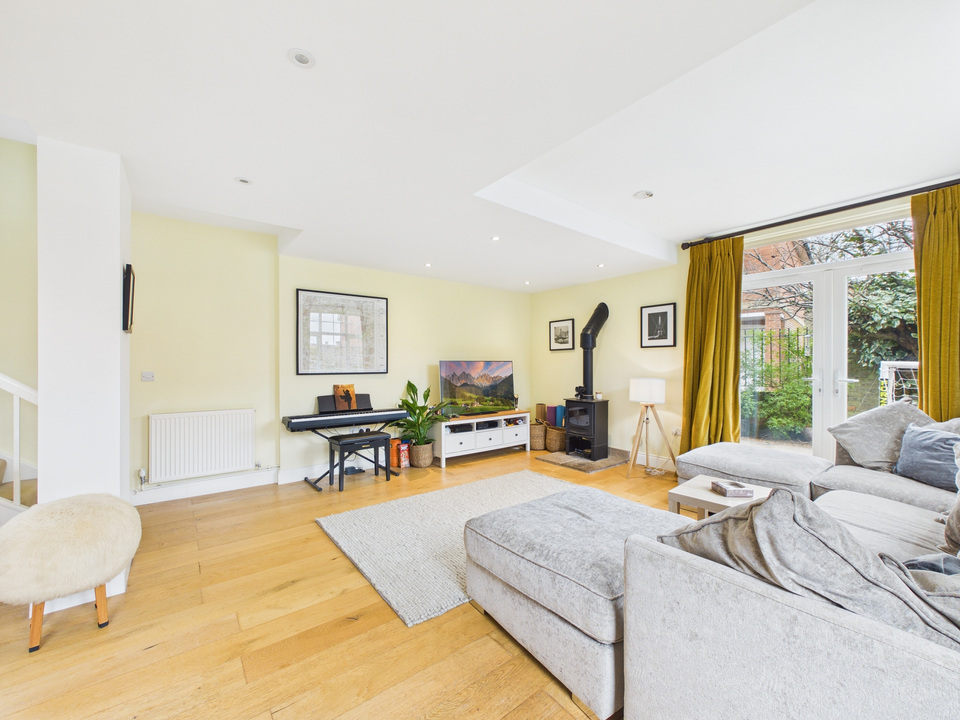 3 bed semi-detached house for sale in Little Cross, Church Street, Warnham, Horsham, West Sussex  - Property Image 16