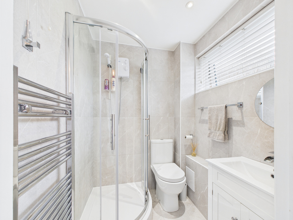 1 bed apartment for sale in Chequers Court, Horsham  - Property Image 5