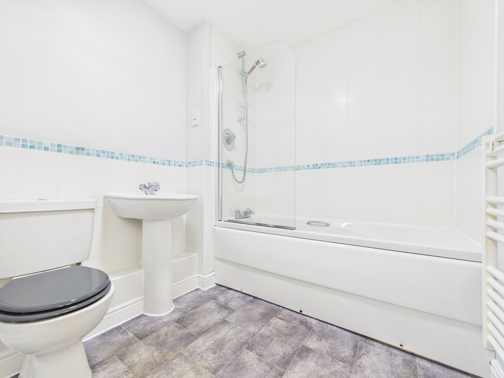 2 bed flat to rent in Crawley Road, HORSHAM  - Property Image 10