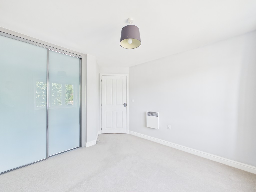 2 bed flat to rent in Crawley Road, HORSHAM  - Property Image 6
