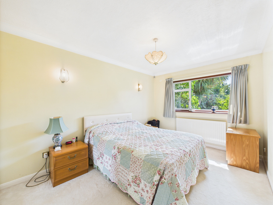 2 bed detached bungalow for sale in Church Lane, Partridge Green - Property Image 6