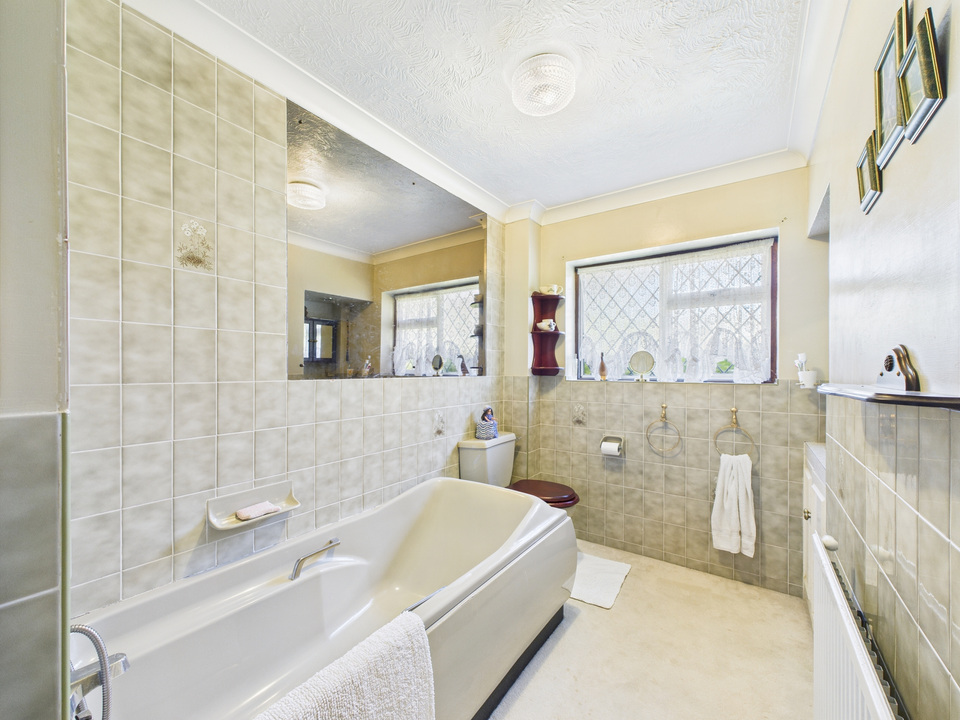 2 bed detached bungalow for sale in Church Lane, Partridge Green - Property Image 7