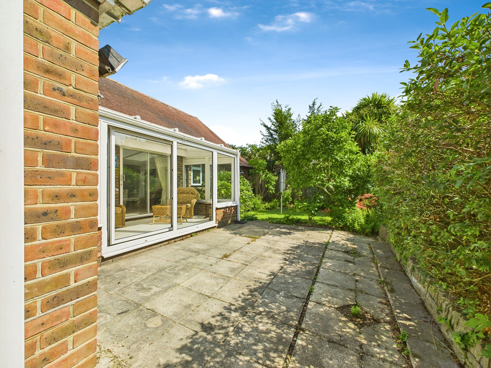 2 bed detached bungalow for sale in Church Lane, Partridge Green - Property Image 9