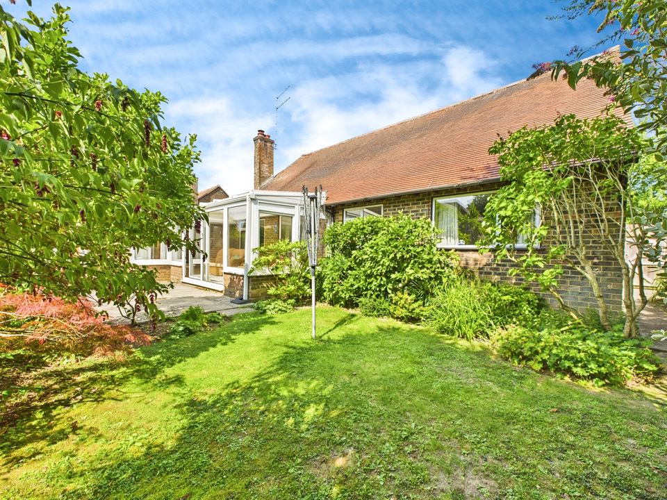 2 bed detached bungalow for sale in Church Lane, Partridge Green - Property Image 10