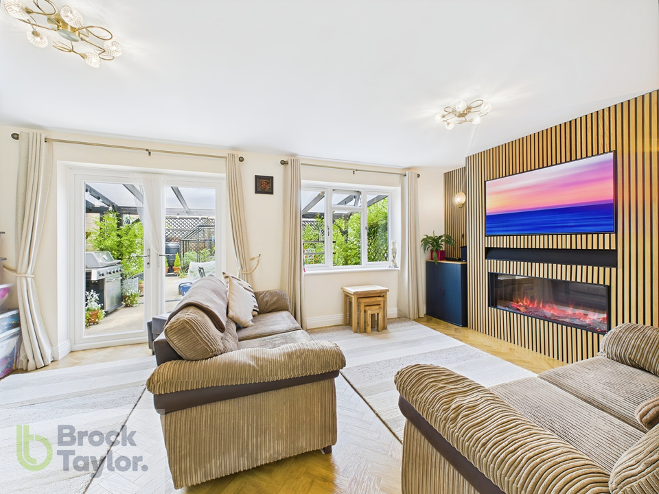 4 bed detached house for sale in Charters Gate Way, Wivelsfield Green  - Property Image 5