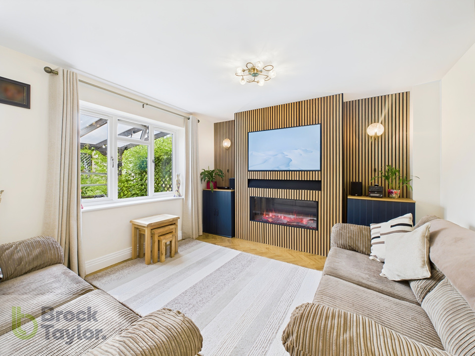 4 bed detached house for sale in Charters Gate Way, Wivelsfield Green  - Property Image 3