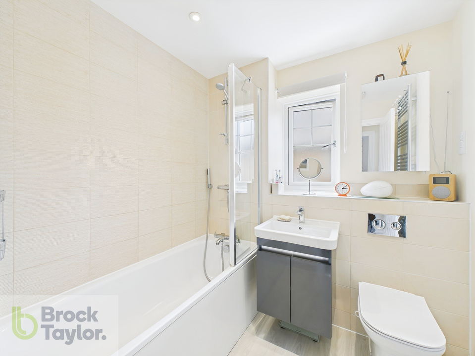 4 bed detached house for sale in Charters Gate Way, Wivelsfield Green  - Property Image 18