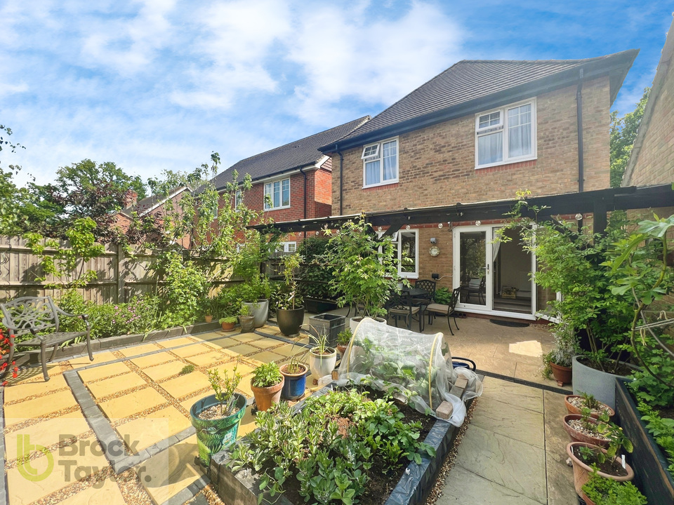 4 bed detached house for sale in Charters Gate Way, Wivelsfield Green  - Property Image 8
