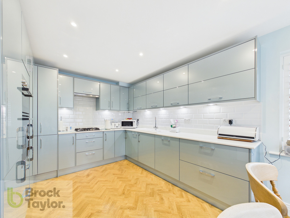 4 bed detached house for sale in Charters Gate Way, Wivelsfield Green