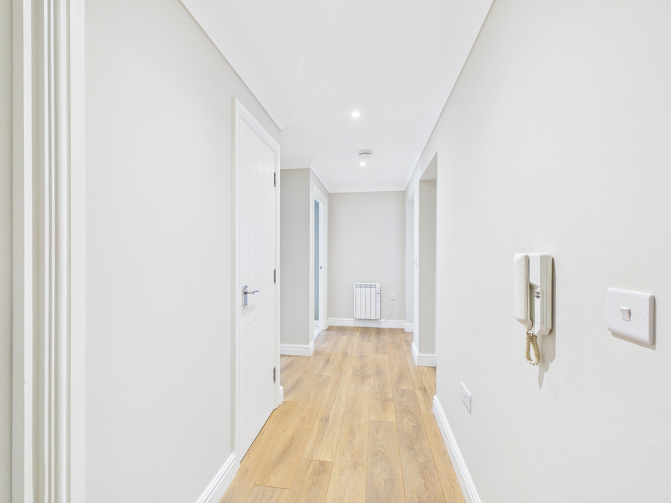 2 bed apartment for sale in Mulberry Gardens, Old Guildford Road, Broadbridge Heath,  - Property Image 8