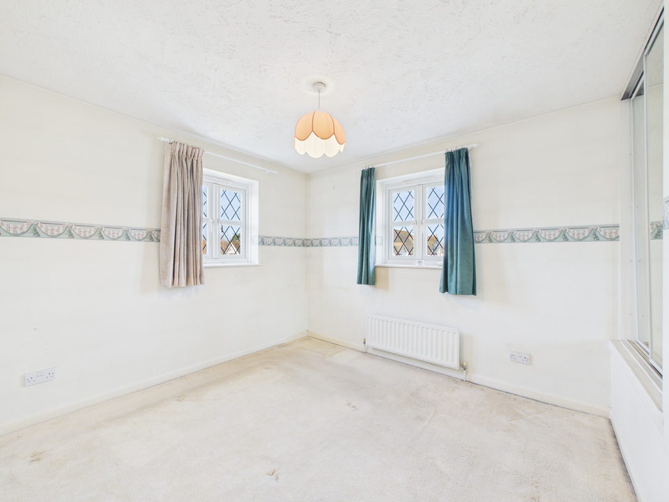 1 bed for sale in Sloughbrook Close, Horsham, West Sussex - Property Image 5