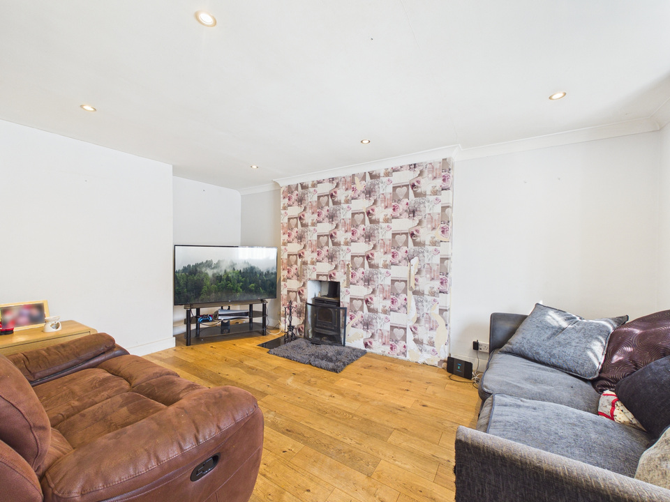 3 bed terraced house for sale in Sullington Mead, Broadbridge Heath, Horsham, West Sussex  - Property Image 2