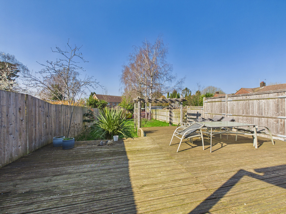 3 bed terraced house for sale in Sullington Mead, Broadbridge Heath, Horsham, West Sussex  - Property Image 8