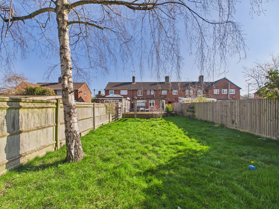 3 bed terraced house for sale in Sullington Mead, Broadbridge Heath, Horsham, West Sussex  - Property Image 10