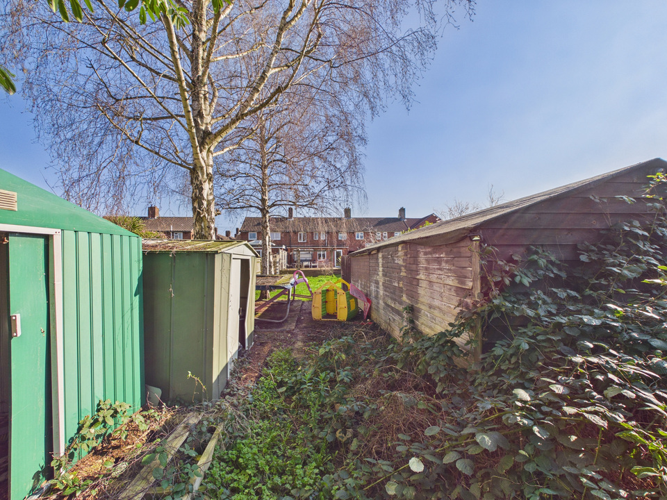 3 bed terraced house for sale in Sullington Mead, Broadbridge Heath, Horsham, West Sussex  - Property Image 16