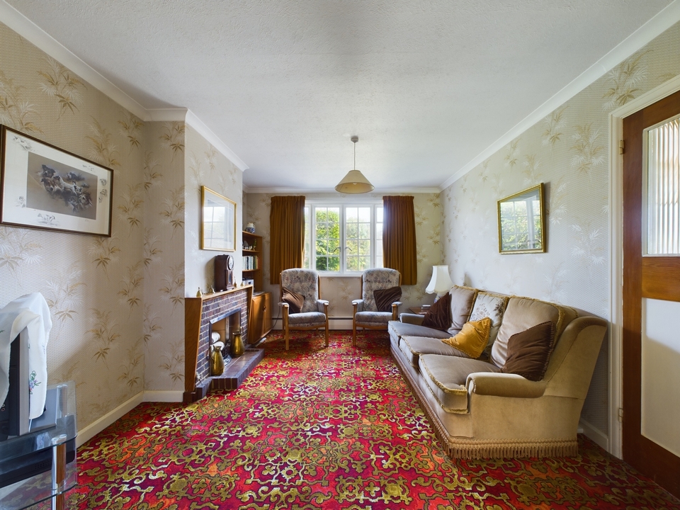 3 bed semi-detached house for sale in Sedgwick Lane, Horsham - Property Image 4