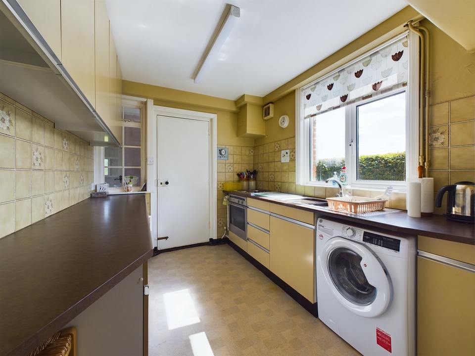 3 bed semi-detached house for sale in Sedgwick Lane, Horsham - Property Image 6