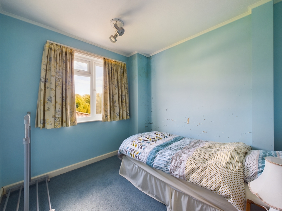 3 bed semi-detached house for sale in Sedgwick Lane, Horsham - Property Image 7