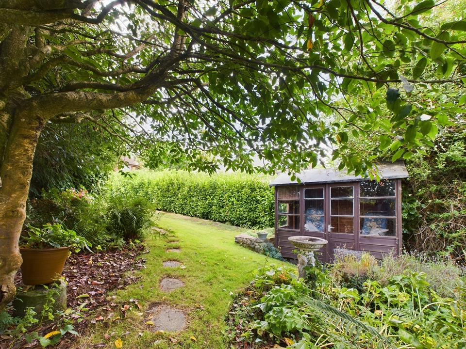 3 bed semi-detached house for sale in Sedgwick Lane, Horsham - Property Image 23