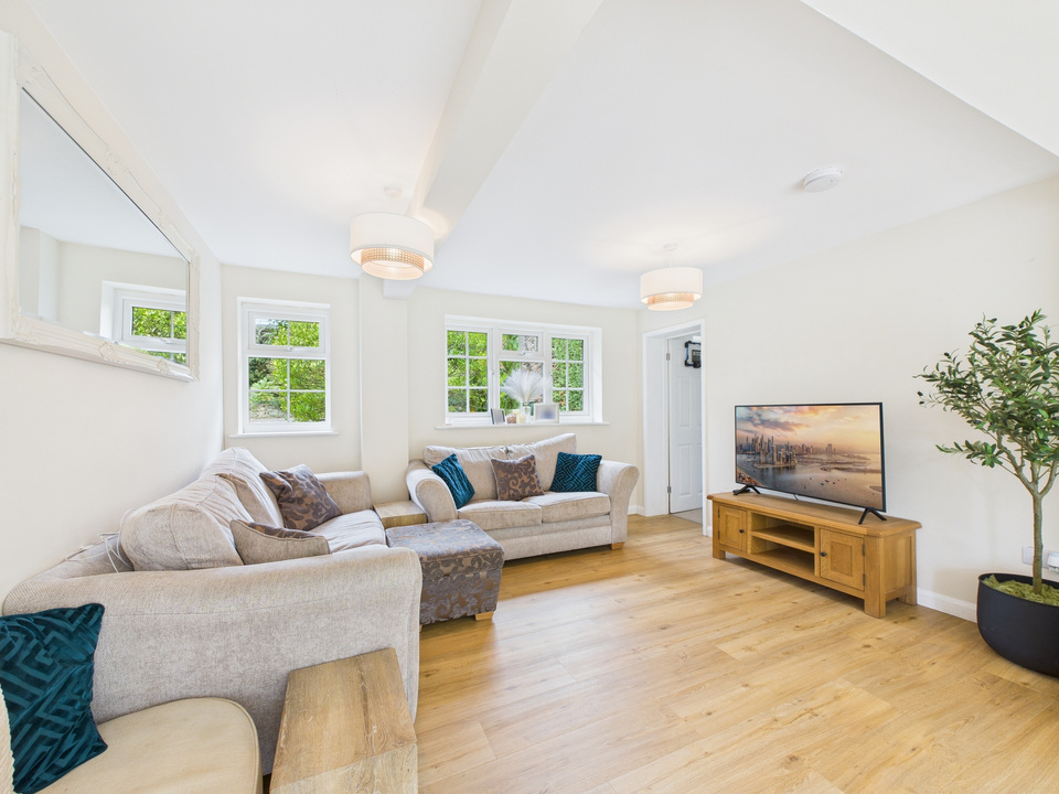 5 bed detached house for sale in Loxwood Road, Rudgwick  - Property Image 10