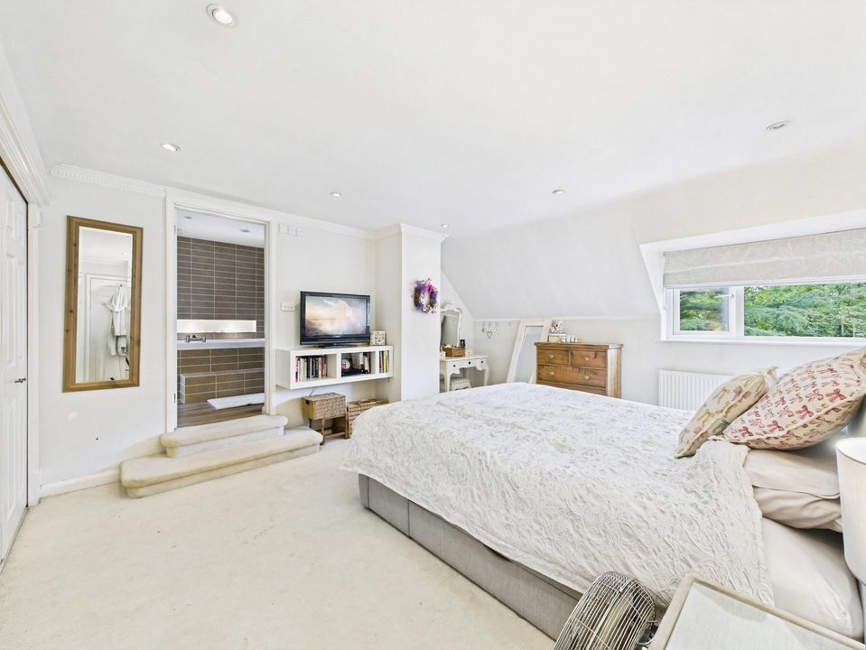 5 bed detached house for sale in Loxwood Road, Rudgwick  - Property Image 15