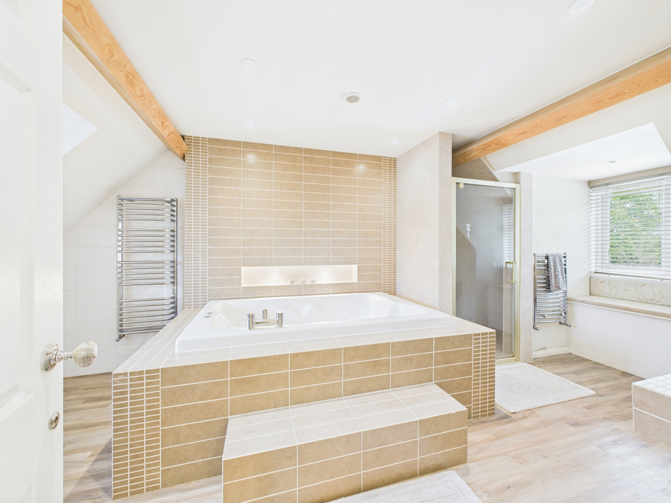 5 bed detached house for sale in Loxwood Road, Rudgwick  - Property Image 16