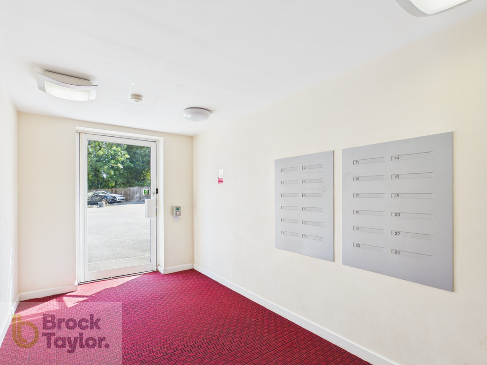 2 bed apartment for sale in Regency Mews, Queens Road, Haywards Heath, RH16 1QL  - Property Image 7