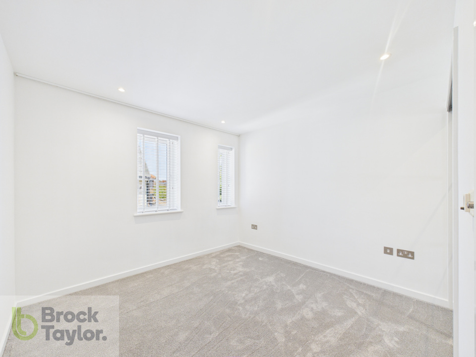 2 bed apartment for sale in Regency Mews, Queens Road, Haywards Heath, RH16 1QL  - Property Image 17