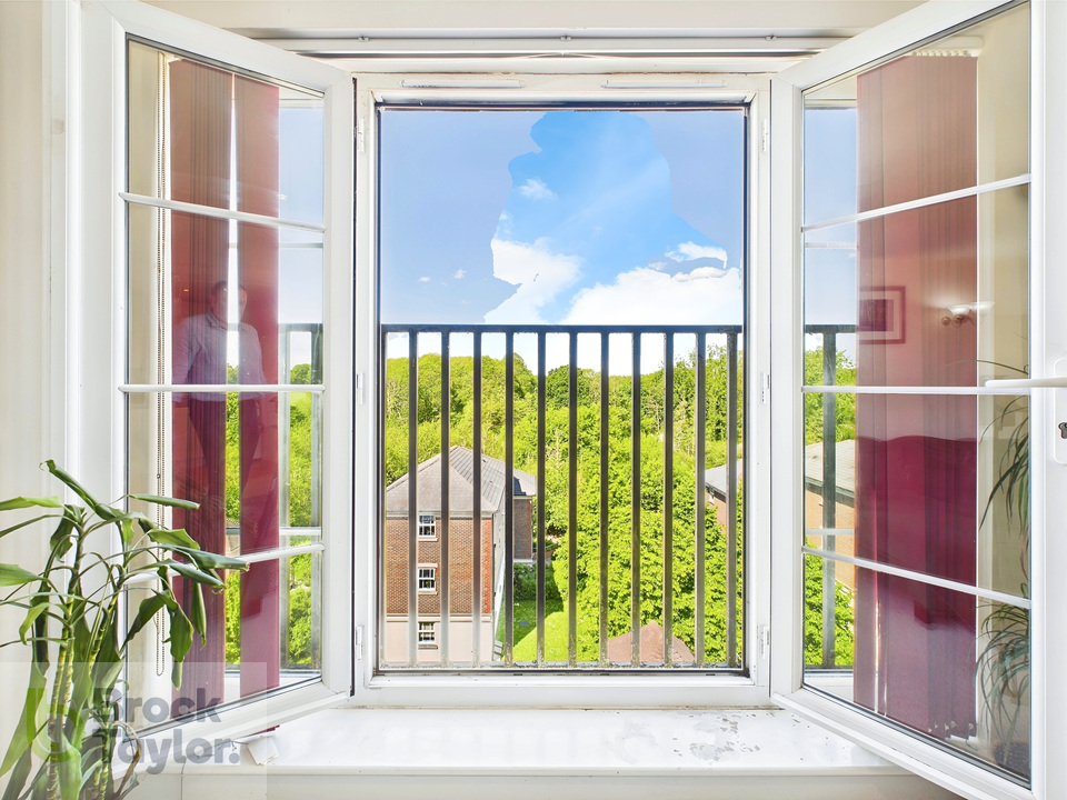 2 bed apartment for sale in Highbank, Bolnore Village  - Property Image 3