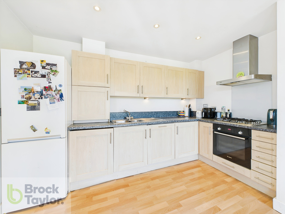 2 bed apartment for sale in Highbank, Bolnore Village  - Property Image 7
