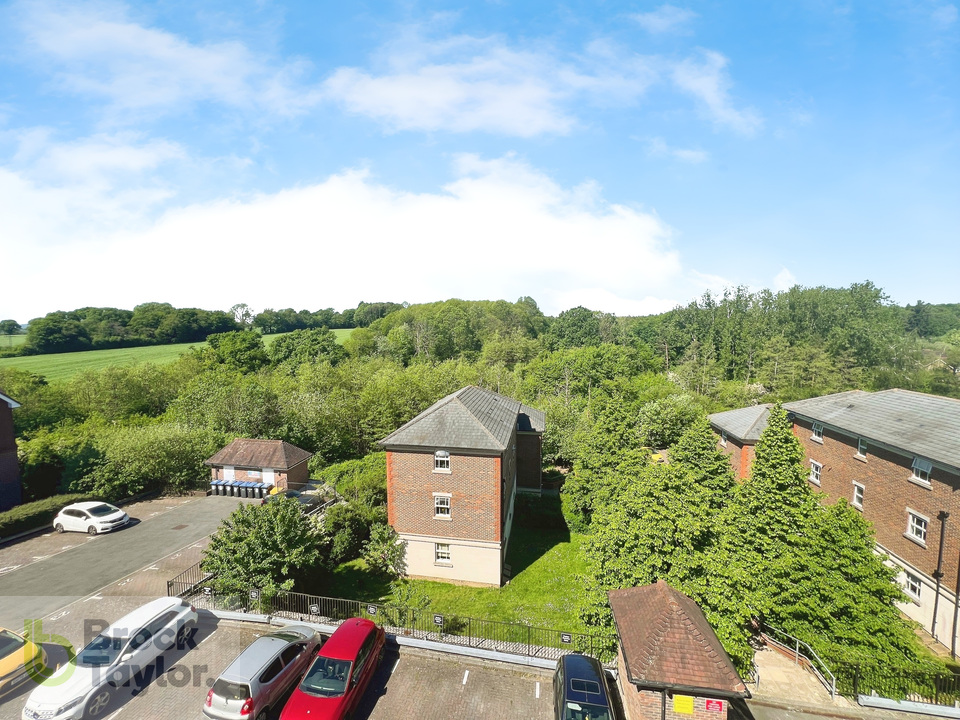 2 bed apartment for sale in Highbank, Bolnore Village  - Property Image 4